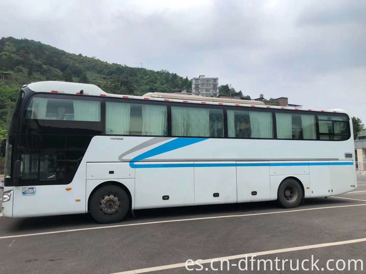 48 Seats White Coach Bus 3